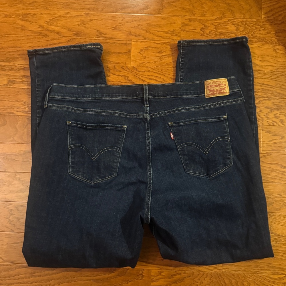 Levi's Women’s Plus 20W Size Dark Wash Denim Straight Leg Jeans